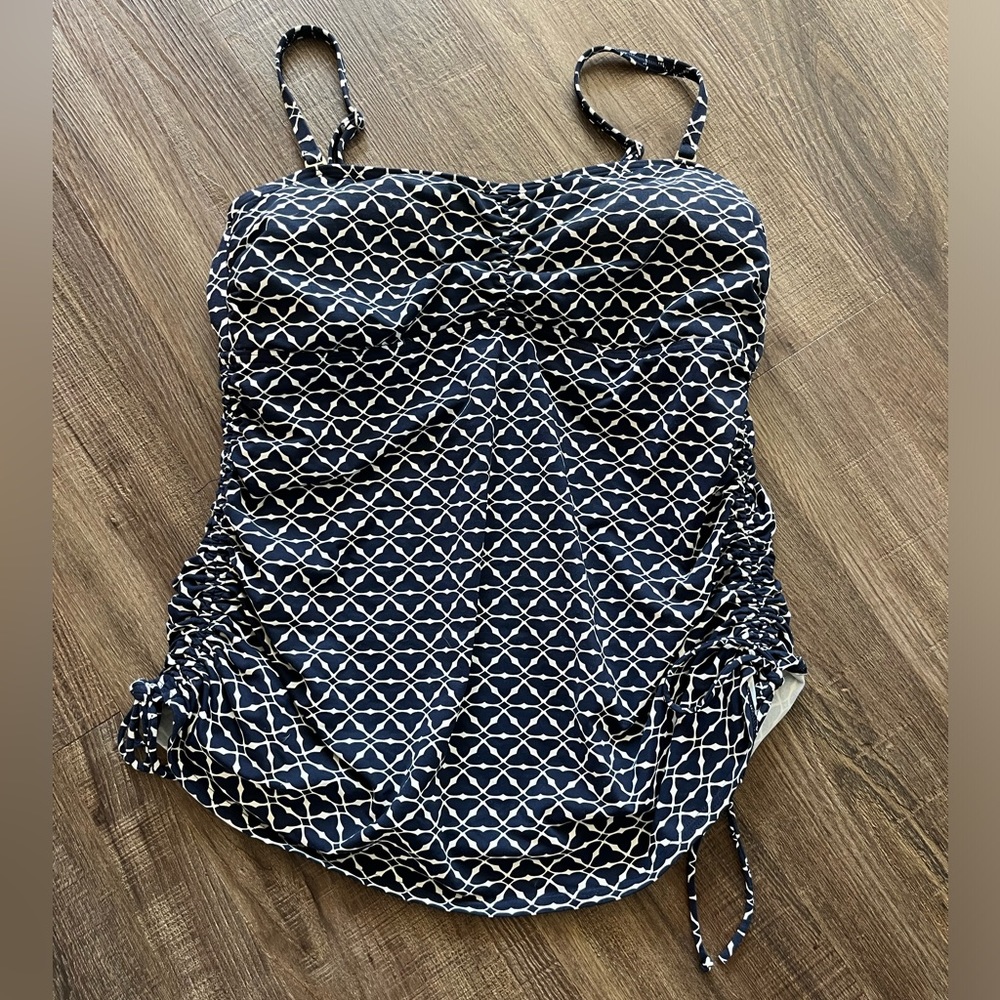 Land’s End size 12 navy white tankini top
